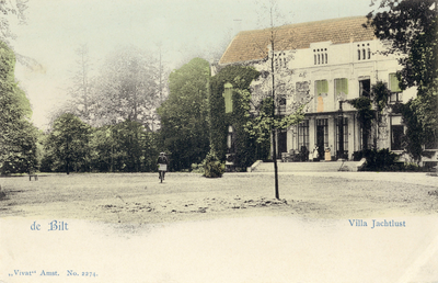 8432 Gezicht op de voorzijde van het huis Jagtlust (Soestdijkseweg Zuid 173-175) te Bilthoven uit het noord-oosten.